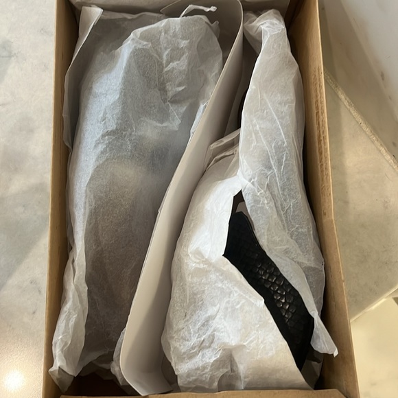 Black snake skin tassle mules, size 5 by mark jenkins - new in box - Picture 6 of 6